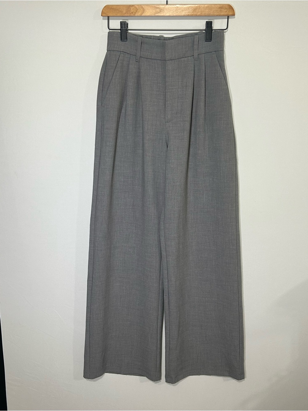 Abercrombie & Fitch Grey High Rise Pleated Wide Leg Trousers XS - Picture 2 of 12